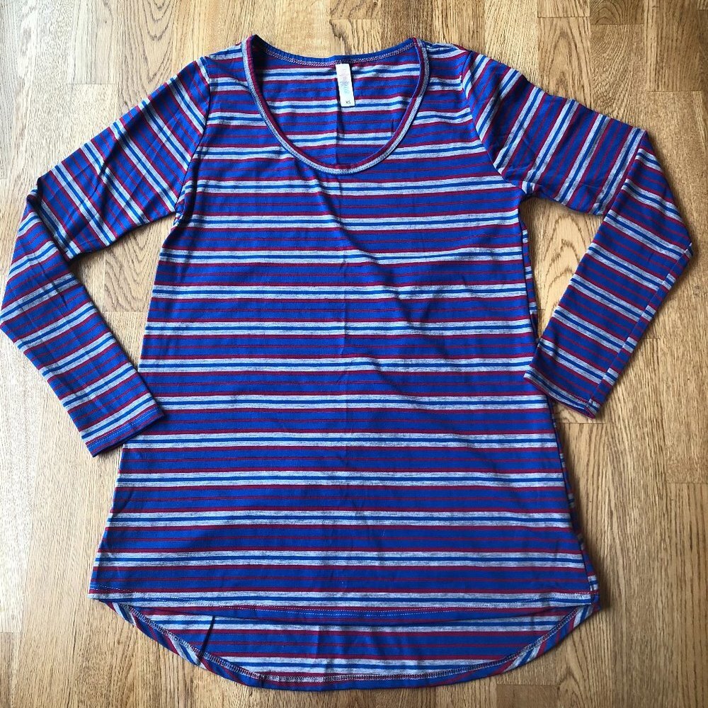 Lularoe Striped Long Sleeve Top Lynnae Patriotic Size XS Made in the USA